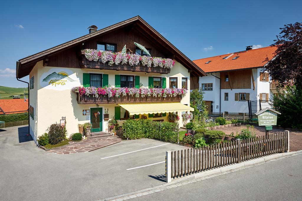 Gaestehaus Alpina Bad Kohlgrub Exterior photo